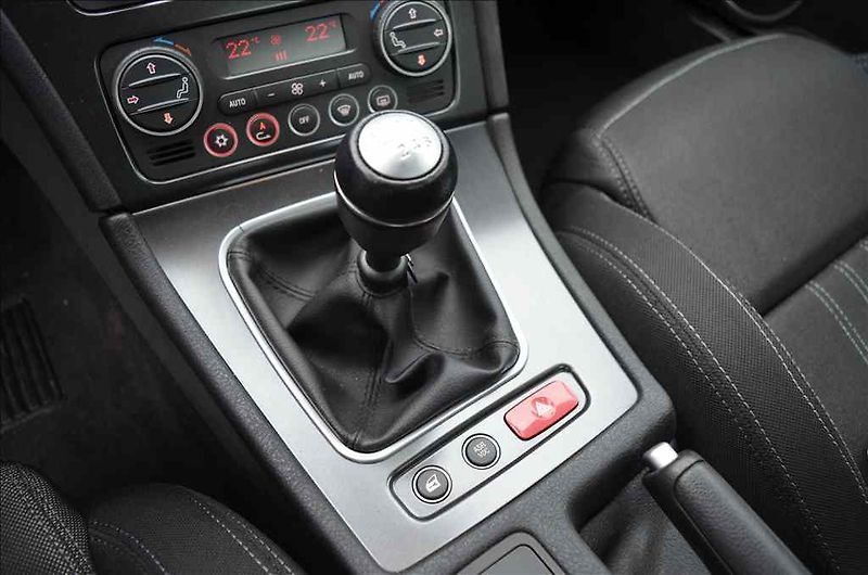 Alfa Romeo Ostatní (2010) SPIDER 2,2 JTS - fotka 15 z 23