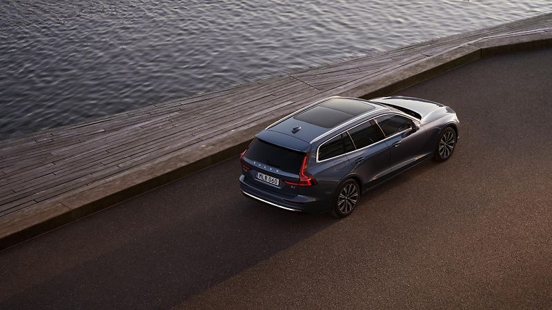 Volvo V60 (2026) B4 AUT BRIGHT ULTRA - fotka 8 z 12