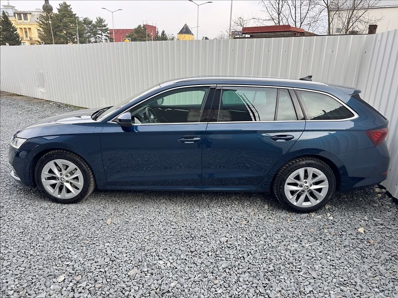Škoda Octavia 2,0 TDI DSG STYLE+ DPH 1maj ČR - fotka 4 z 50