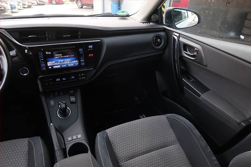 Toyota Auris (2018) Base Hybrid, Automat - fotka 8 z 18