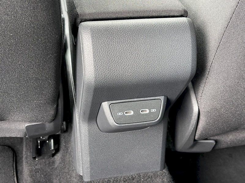Volkswagen Taigo (2023) 1.0 TSI 81 kW Style Plus - fotka 24 z 33