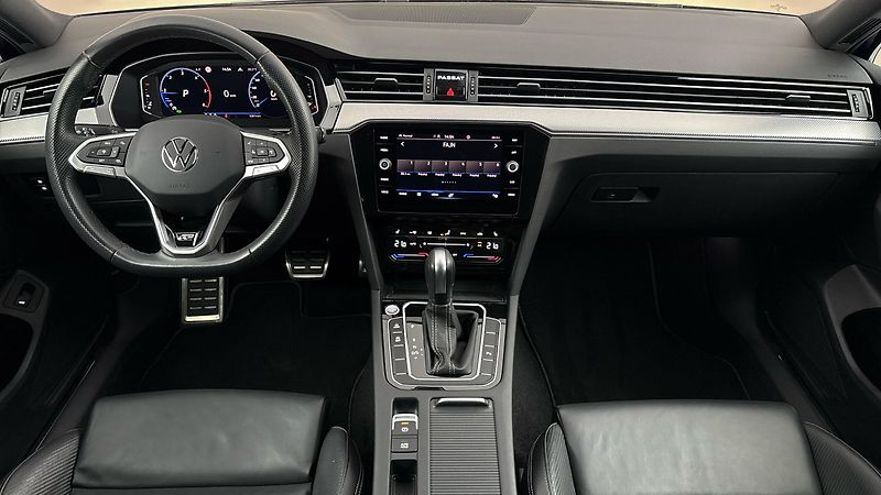 Volkswagen Passat 2.0 TDI DSG 4MOTION R-Line Var - fotka 8 z 29