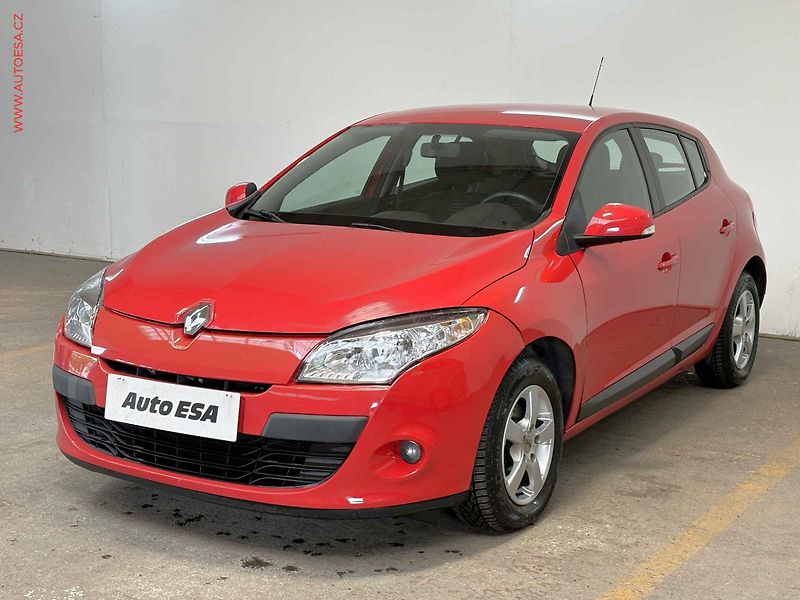 Renault Mégane (2009) 1.6i, 2.maj,ČR, AC - fotka 3 z 13