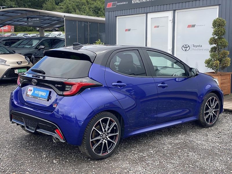 Toyota Yaris 1.5HEV, ČR-1m, GR Sport, DPH - fotka 7 z 17