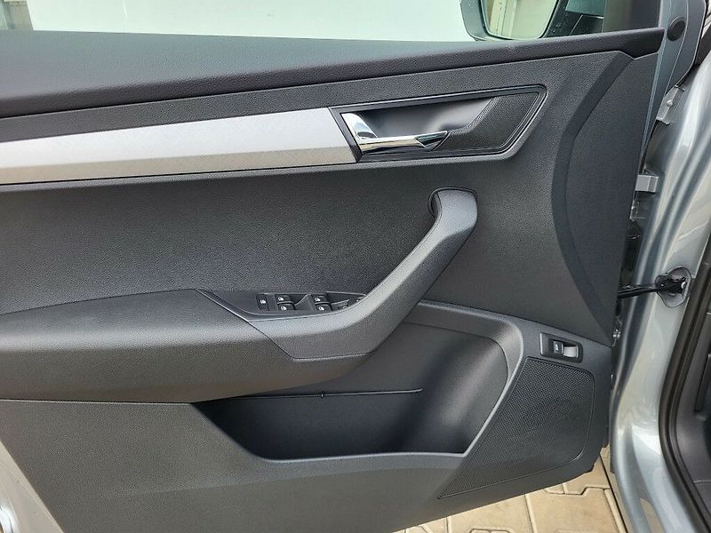 Škoda Karoq Classic 1,5TSI 110kW - fotka 10 z 27