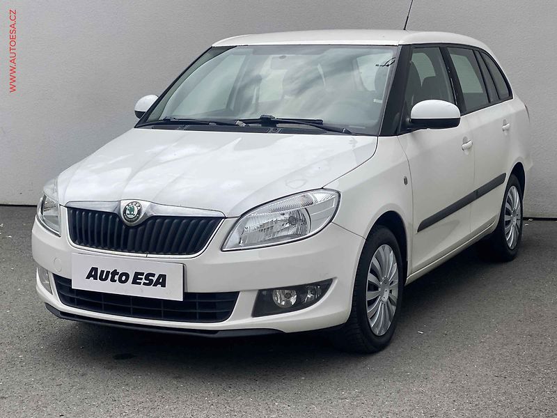 Škoda Fabia (2011) 1.2 TSI, ČR, AC - fotka 3 z 14