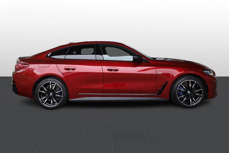BMW i4 M60 xDrive - fotka 4 z 29