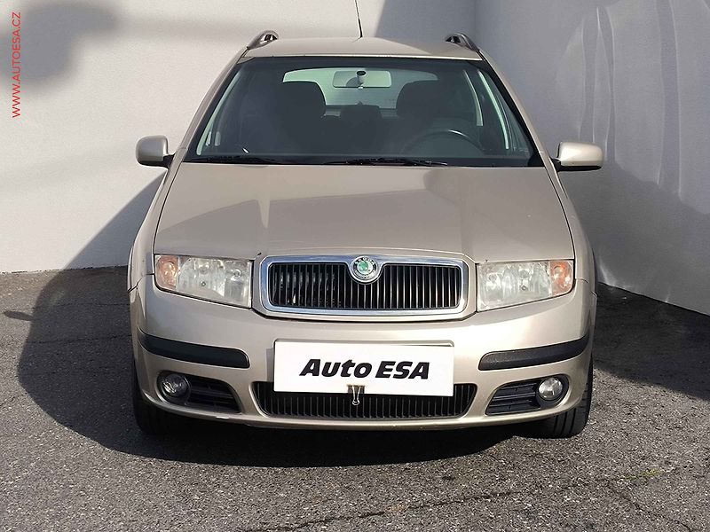 Škoda Fabia (2005) 1.2 12V, 2.maj,ČR, AC, tempo - fotka 2 z 16