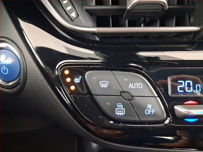 Toyota C-HR (2018) 1.8 Hybrid, Automat - fotka 22 z 25