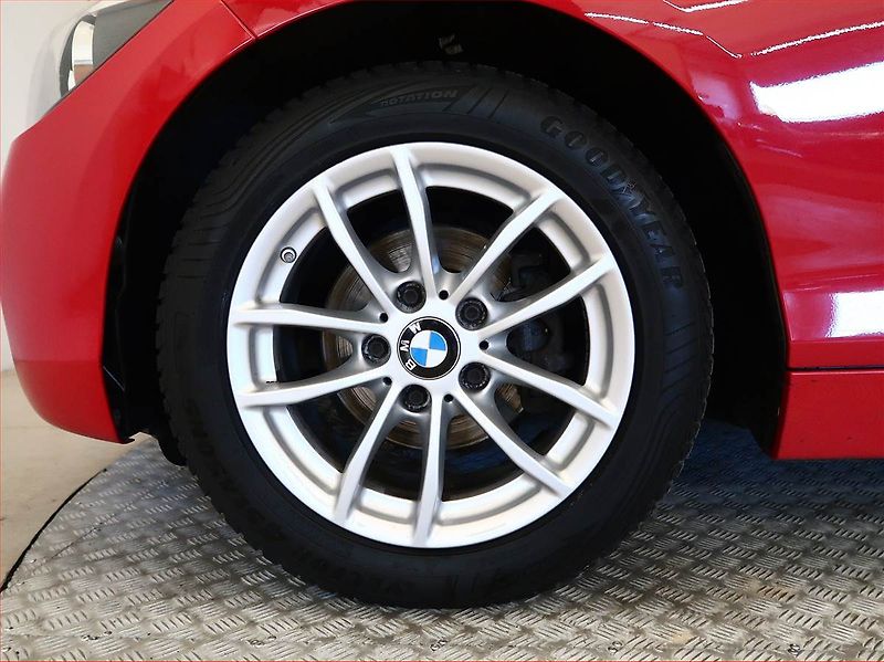 BMW Řada 1 (2014) 114i, Tempomat, Park. senzory - fotka 14 z 16