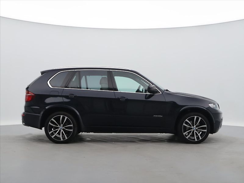 BMW X5 3,0 xDrive 40d 225kW CZ Kůže - fotka 8 z 27