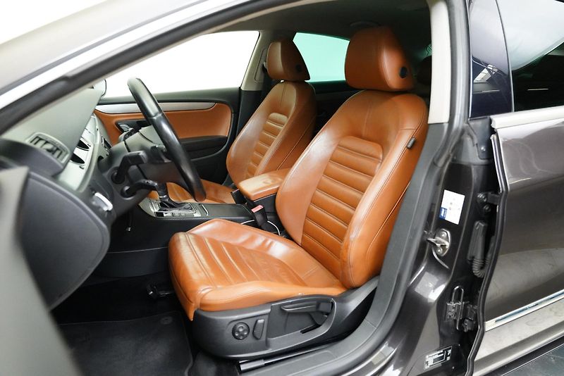 Volkswagen Passat CC - fotka 11 z 23
