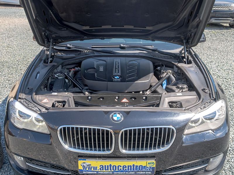BMW Řada 5 (2013) 2.0D 135KW mat – NOVÉ V ČR - fotka 38 z 44