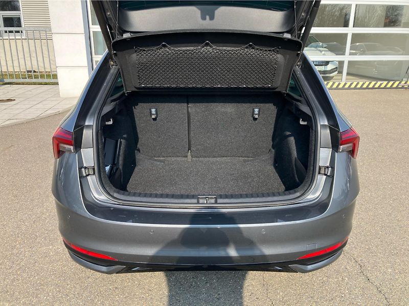 Škoda Scala 1.0TSi 85kW MONTE CARLO DSG - fotka 26 z 30