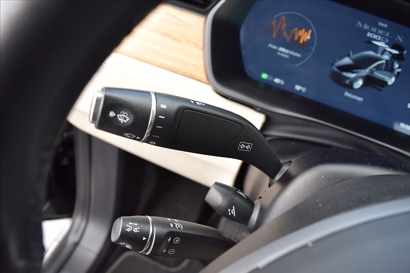 Tesla Model X 100D 4x4 ZÁRUKA TAŽNÉ - fotka 27 z 36