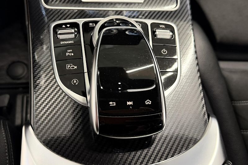 Mercedes-Benz Třídy C (2020) C 220d 4Matic AMG Line - fotka 43 z 81