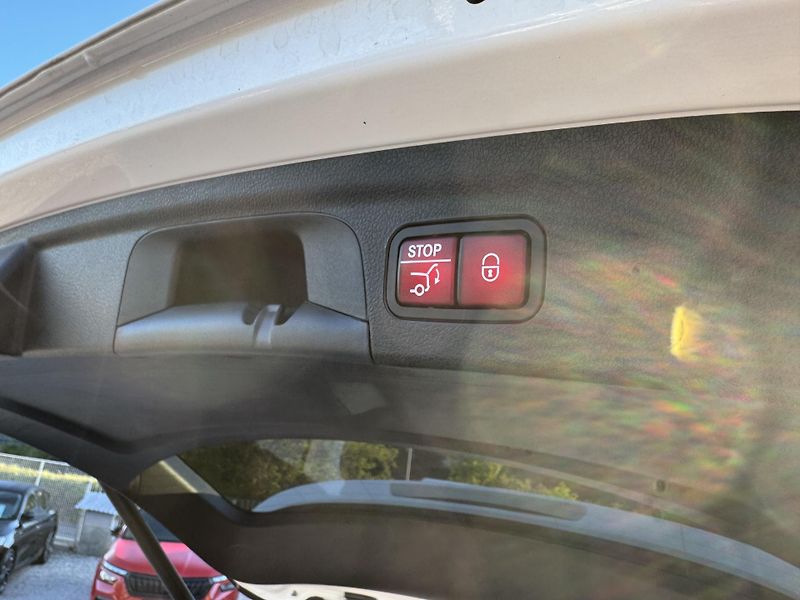 Mercedes-Benz GLE (2020) 400 D 4MATIC, 3.0 243 KW  - fotka 26 z 27