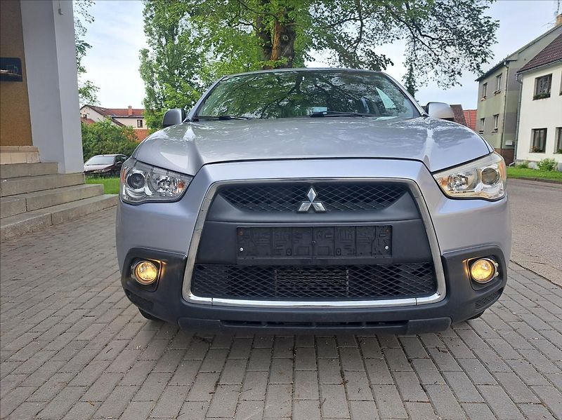 Mitsubishi ASX 1,8 Di-D  4x4 - fotka 2 z 50