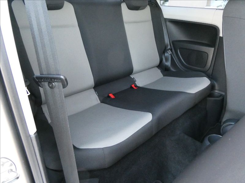Škoda Citigo 1,0 MPi - fotka 17 z 26