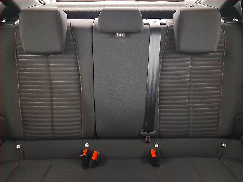 Peugeot 208 (2020) Active 50 kWh, SoH 86% - fotka 10 z 17