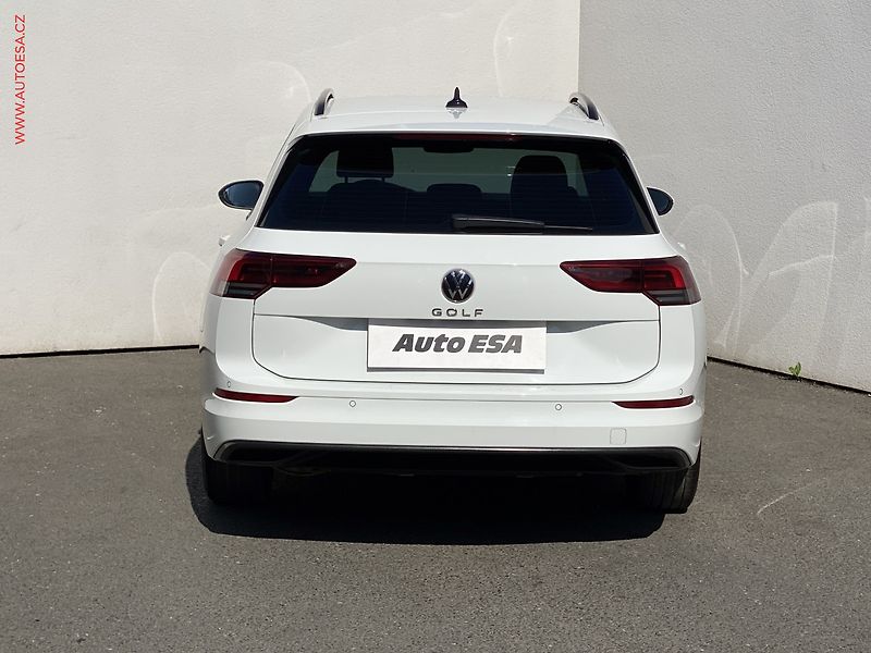 Volkswagen Golf (2022) 2.0 TDi, ČR, Life - fotka 5 z 19