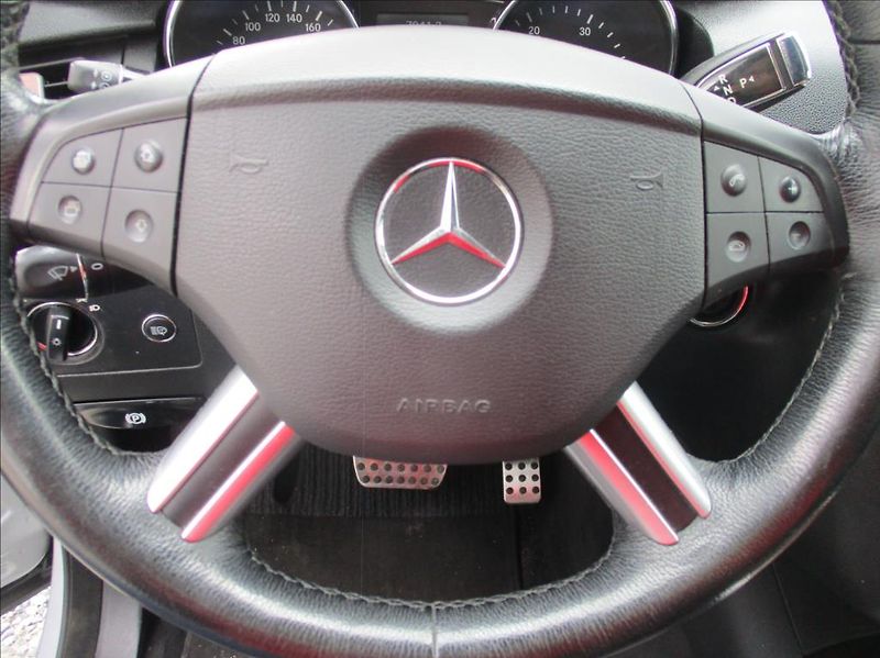 Mercedes-Benz Třídy R 3,0 320CDI, AMG, 4MATIC, DPH, - fotka 28 z 49