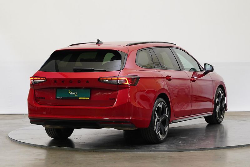 Škoda Superb - fotka 3 z 6