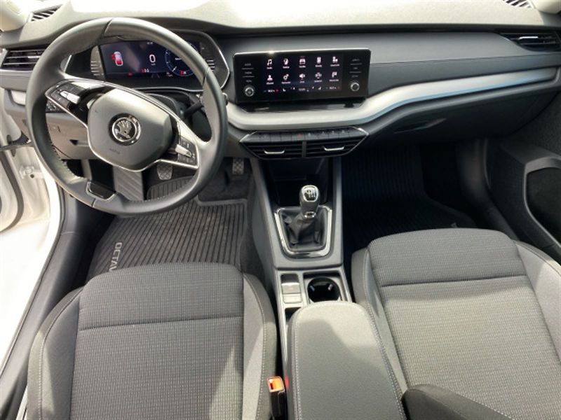 Škoda Octavia (2023) 2.0 TDI Ambition+ - fotka 5 z 5