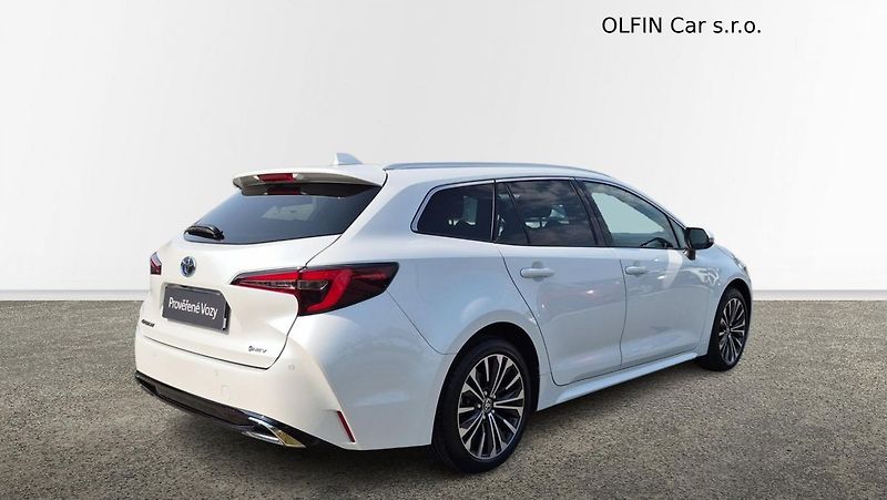 Toyota Corolla 1.8 HEV e-CVT Style - fotka 2 z 26