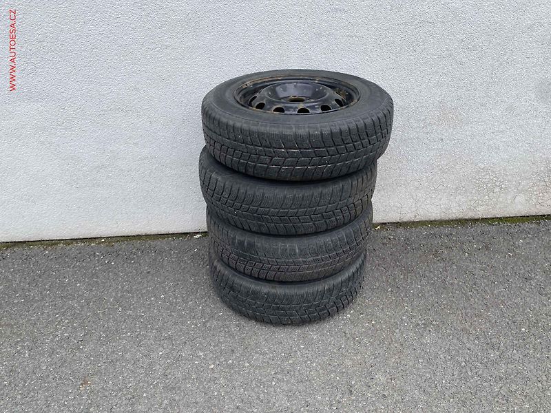 Hyundai i20 (2013) 1.2i, ČR, AC - fotka 15 z 15