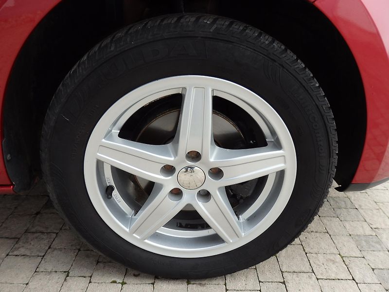 Seat Ibiza 1.2 TSI 77kW ZÁVĚS, DIGI KLIMA - fotka 12 z 15