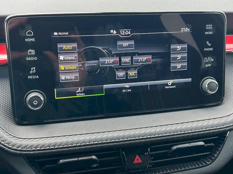 Škoda Fabia (2025) Monte Carlo 1.0 TSI 85 kW - fotka 23 z 32
