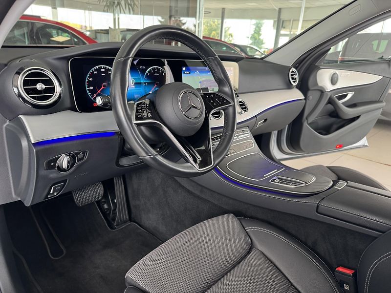 Mercedes-Benz Třídy E 300e 235kW*Webasto*Tažné*DPH - fotka 11 z 41