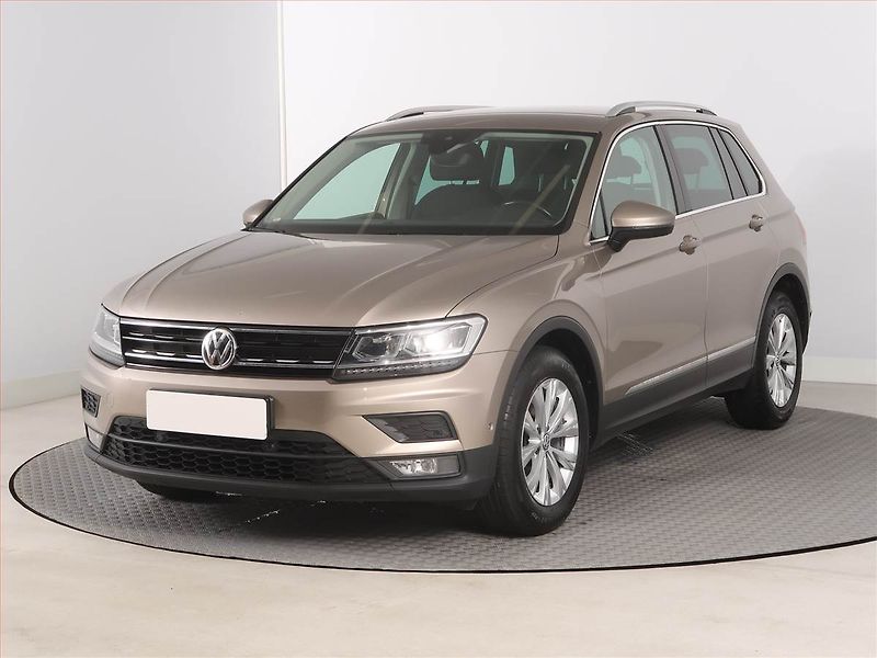 Volkswagen Tiguan (2019) 1.5 TSI, ČR,1.maj, Serv.kniha - fotka 2 z 12