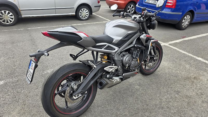 Triumph Street Triple 765 RS (2021) - fotka 2 z 4