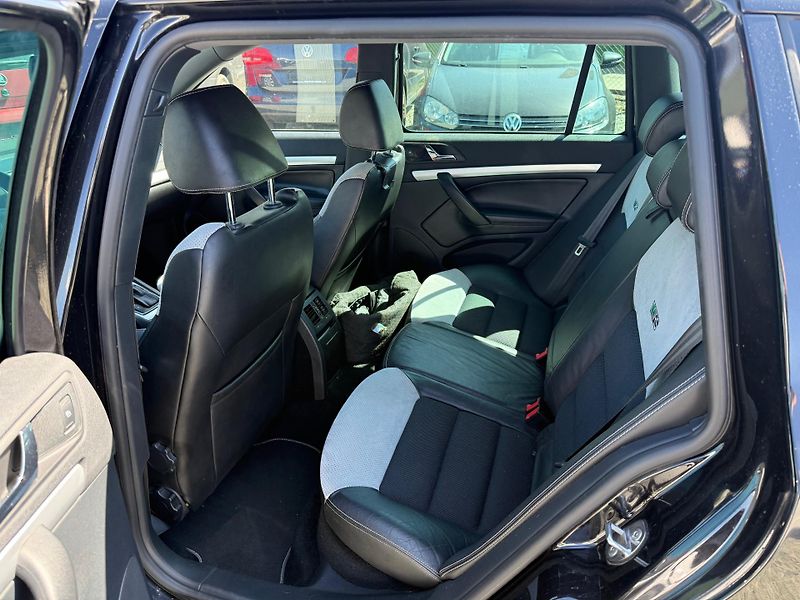 Škoda Octavia 2.0 TDI RS DSG - fotka 9 z 13