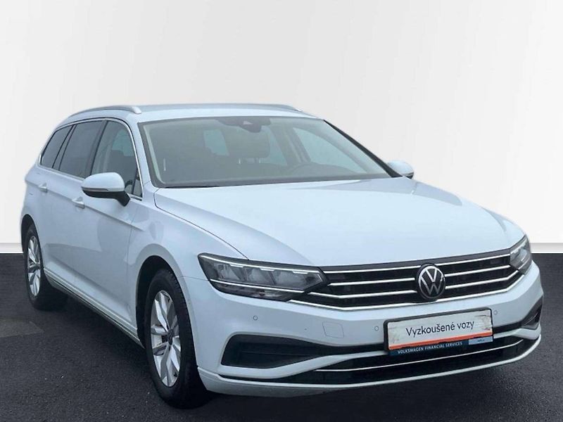 Volkswagen Passat (2022) Variant Business 1.5 TSI - fotka 10 z 20