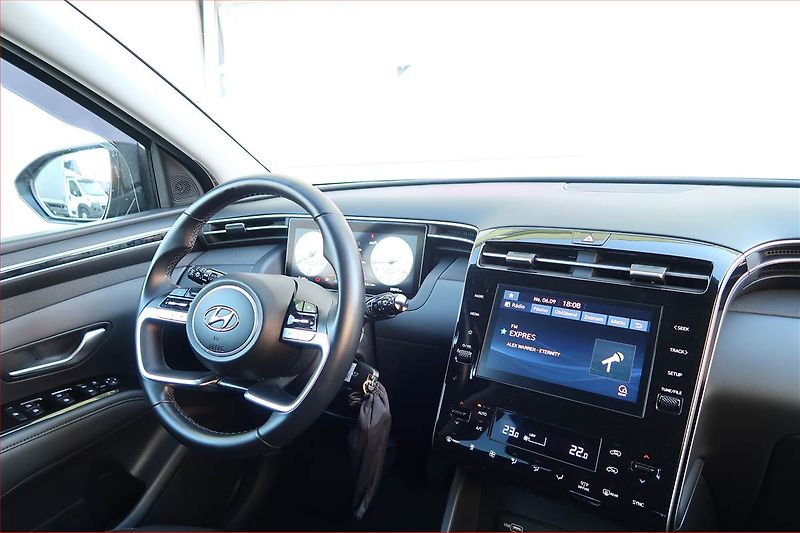 Hyundai Tucson (2021) Family 1.6 T-GDI - fotka 7 z 17