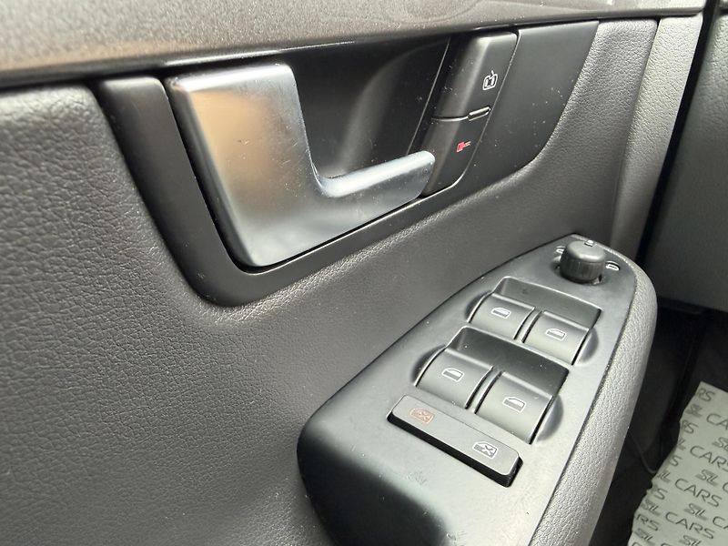 Seat Exeo 2.0 TDI KLIMA ROZVODY 2X KOLA - fotka 13 z 31