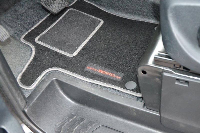 Mercedes-Benz Vito  7G automat najeto 25 t. km  - fotka 9 z 39