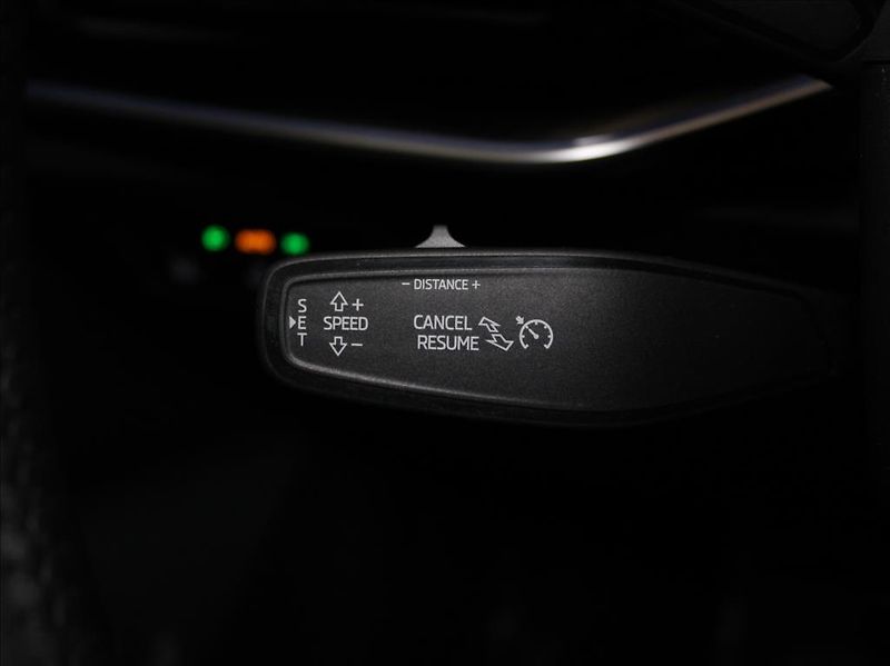 Škoda Superb 1,5 TSI m-HEV Sportline 5L.Zár - fotka 23 z 30