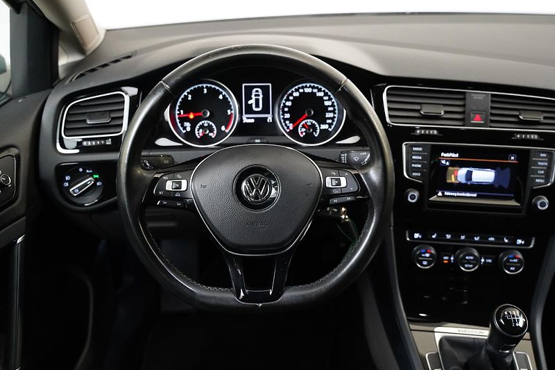 Volkswagen Golf - fotka 15 z 23