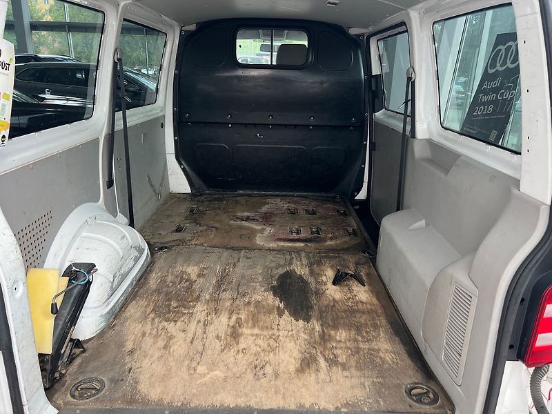Volkswagen Transporter 2,0TDI 75kW - fotka 12 z 12