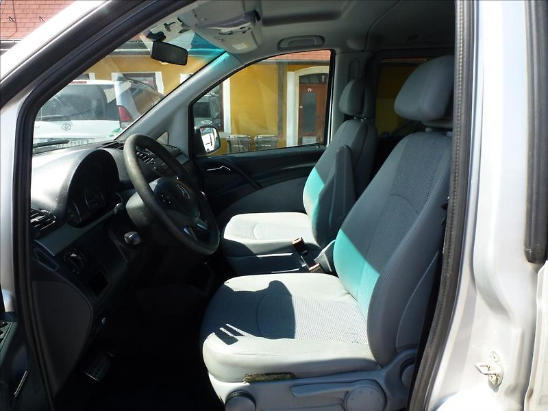 Mercedes-Benz Viano 2,2 DCi 5míst Automat  639 - fotka 17 z 48