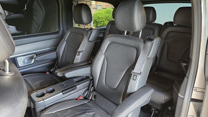 Mercedes-Benz Třídy V (2024) V 300 d 4MATIC EXCLUSIVE - fotka 29 z 49