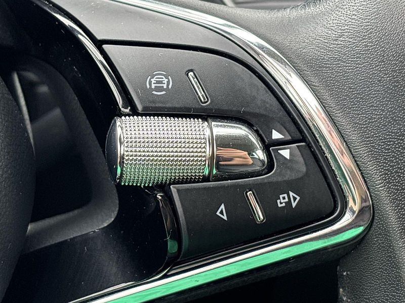 Škoda Superb (2021) Combi 1.4 TSI iV DSG Style - fotka 21 z 31