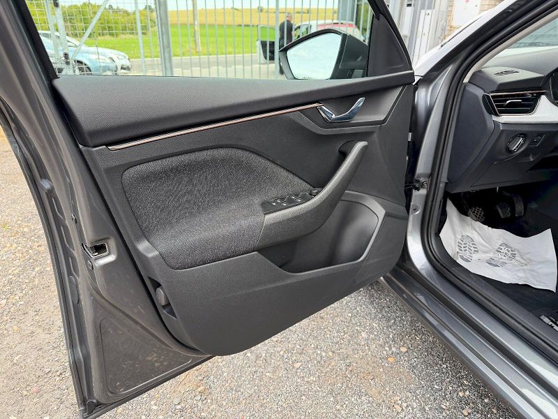 Škoda Scala (2025) TOP SELEC TSI 85/1.0 M6F - fotka 30 z 30