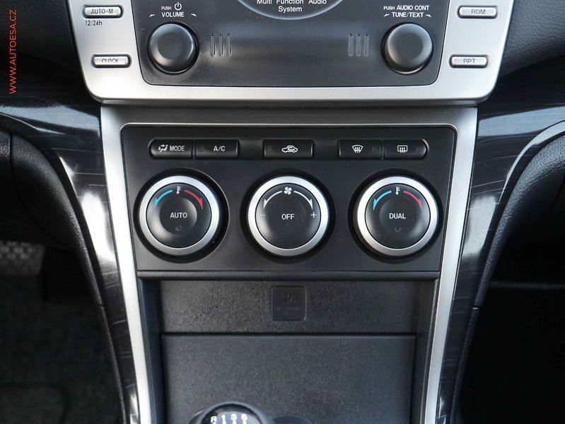Mazda 6 (2009) 2.0 i, Xenon, AC - fotka 12 z 15