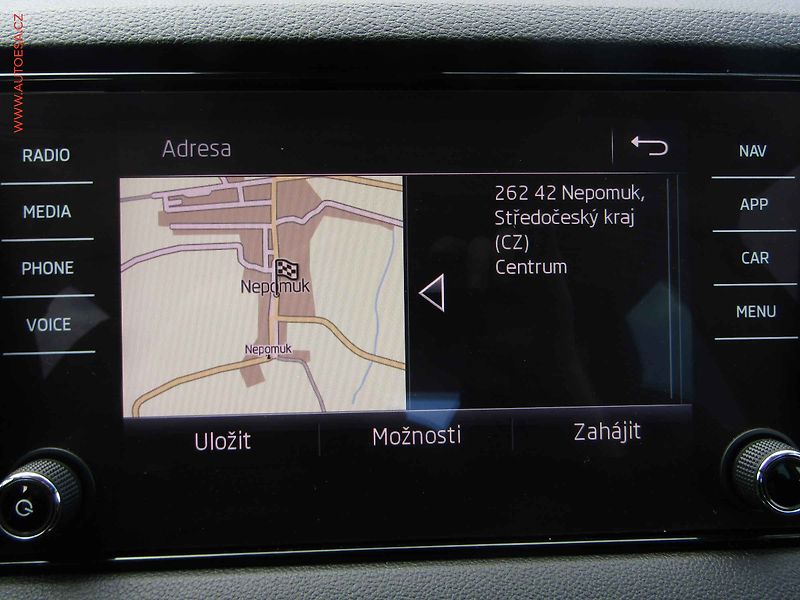 Škoda Karoq (2018) 1.0 TSi, 1.maj,ČR, Style - fotka 18 z 22