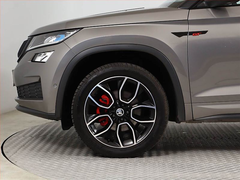 Škoda Kodiaq (2022) GT 2.0 TSI 4x4 - fotka 13 z 23